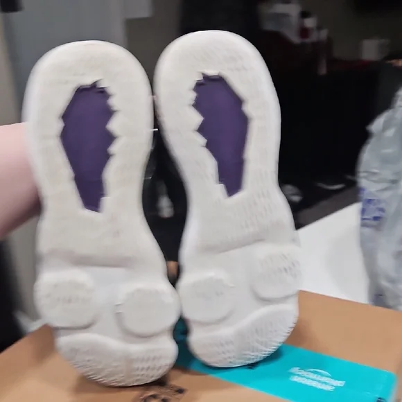 Black and Purple Girl's Shoes - Picture 11 of 11